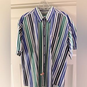 Like new Bill Blass short sleeve dress shirt, 100% cotton, men’s XL.